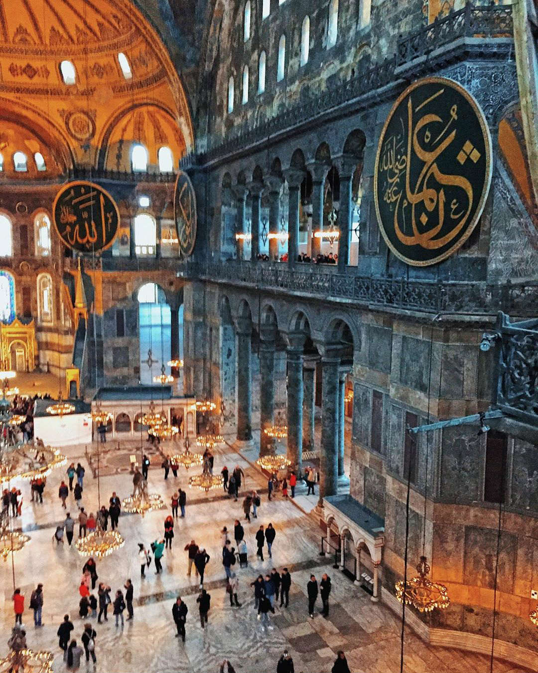 Istanbul Where East Meets West - Hagia Sophia