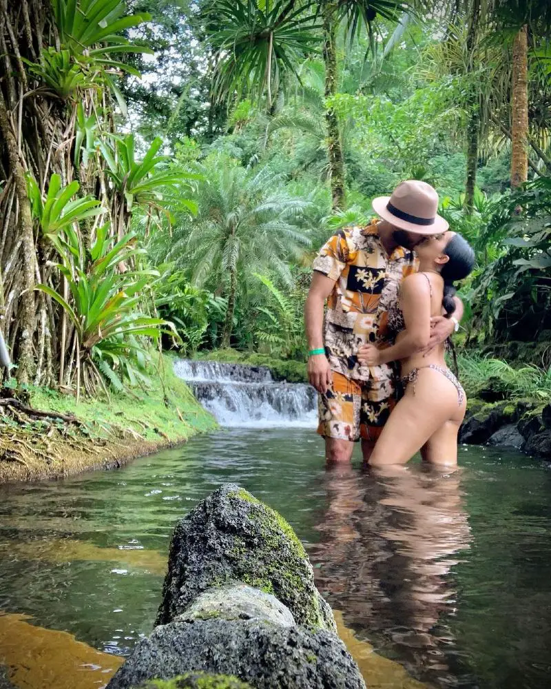 Costa Rica Travel Couple