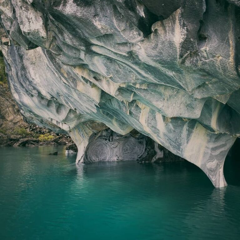 The Marble Caves of Chilean Patagonia (Travel Guide)