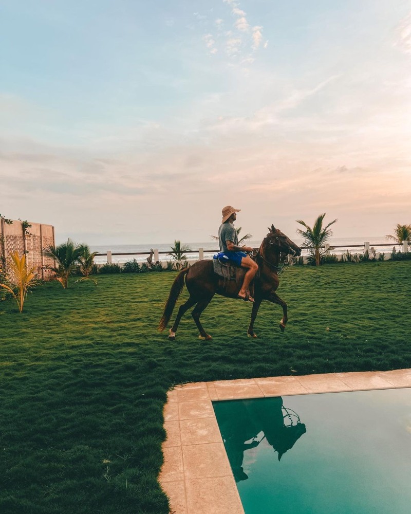 El Salvador Horseback Riding